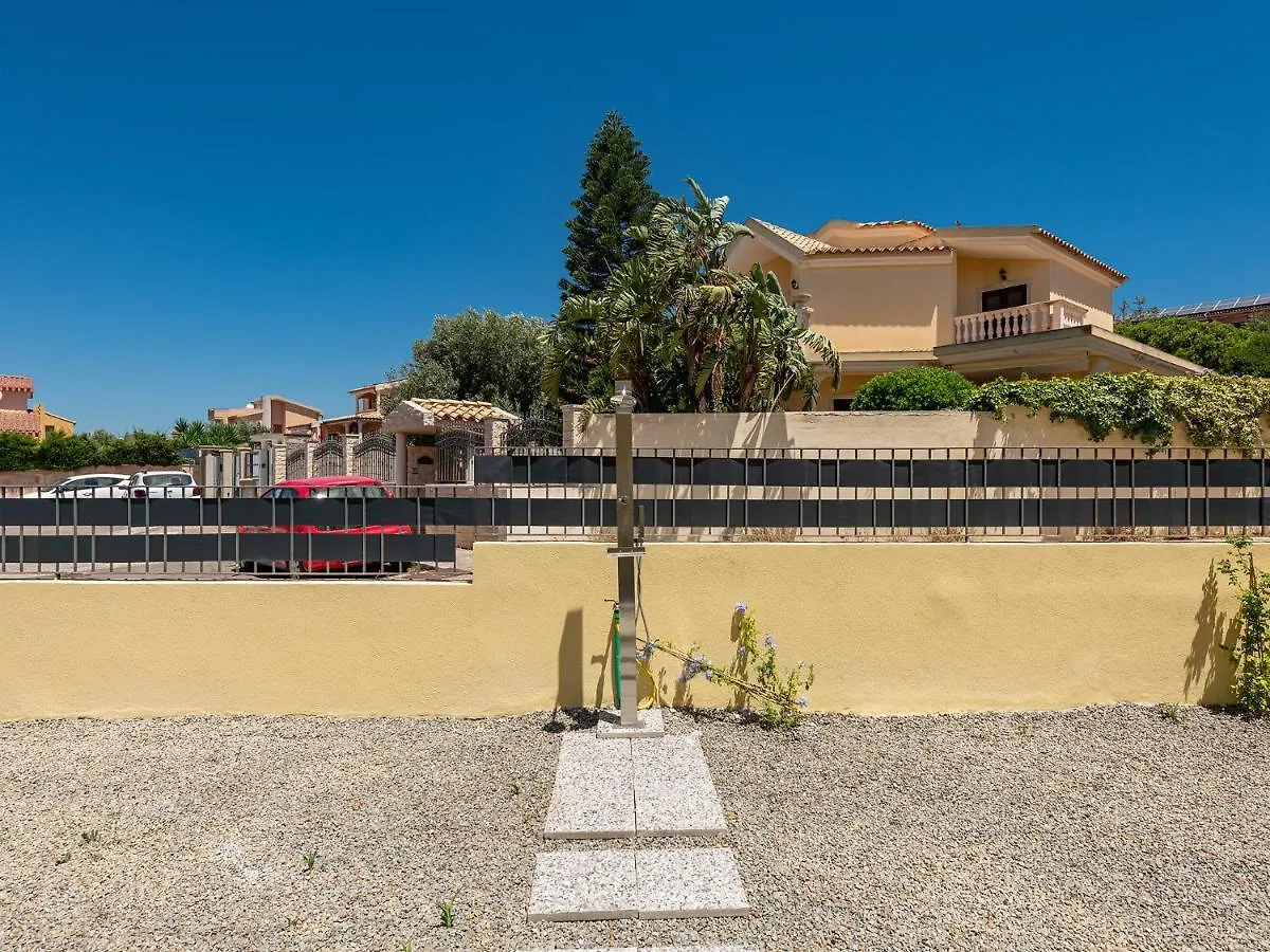 Villa Mika Capitana Nyaraló